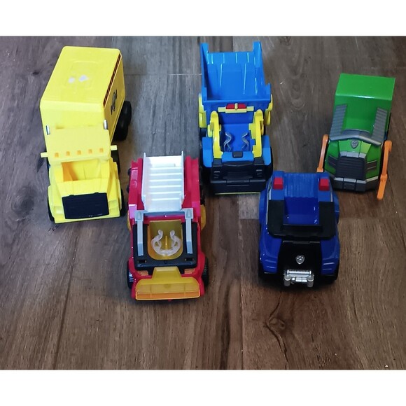 Paw patrol service cars and trucks - Picture 3 of 3